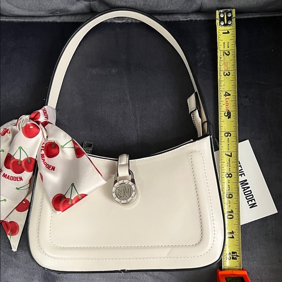 🍒 Steve Madden Broselyn Shoulder bag, Vanilla cream color - Picture 10 of 10